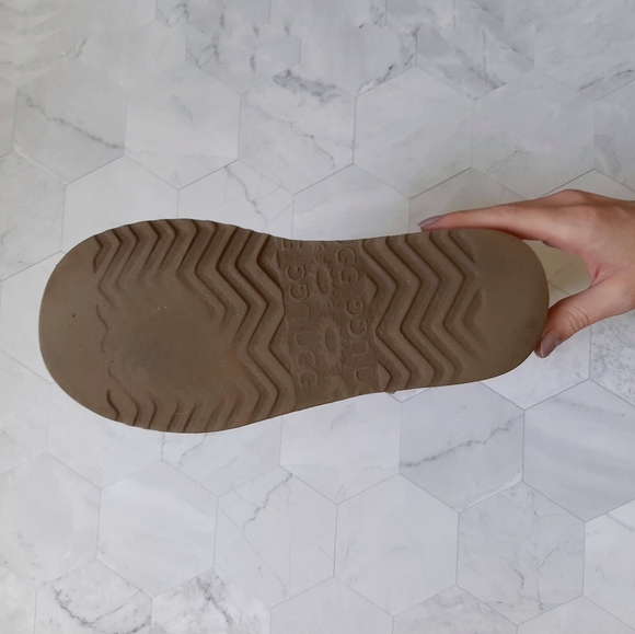 UGG Classic Short II Boot - Chestnut - Picture 3 of 4